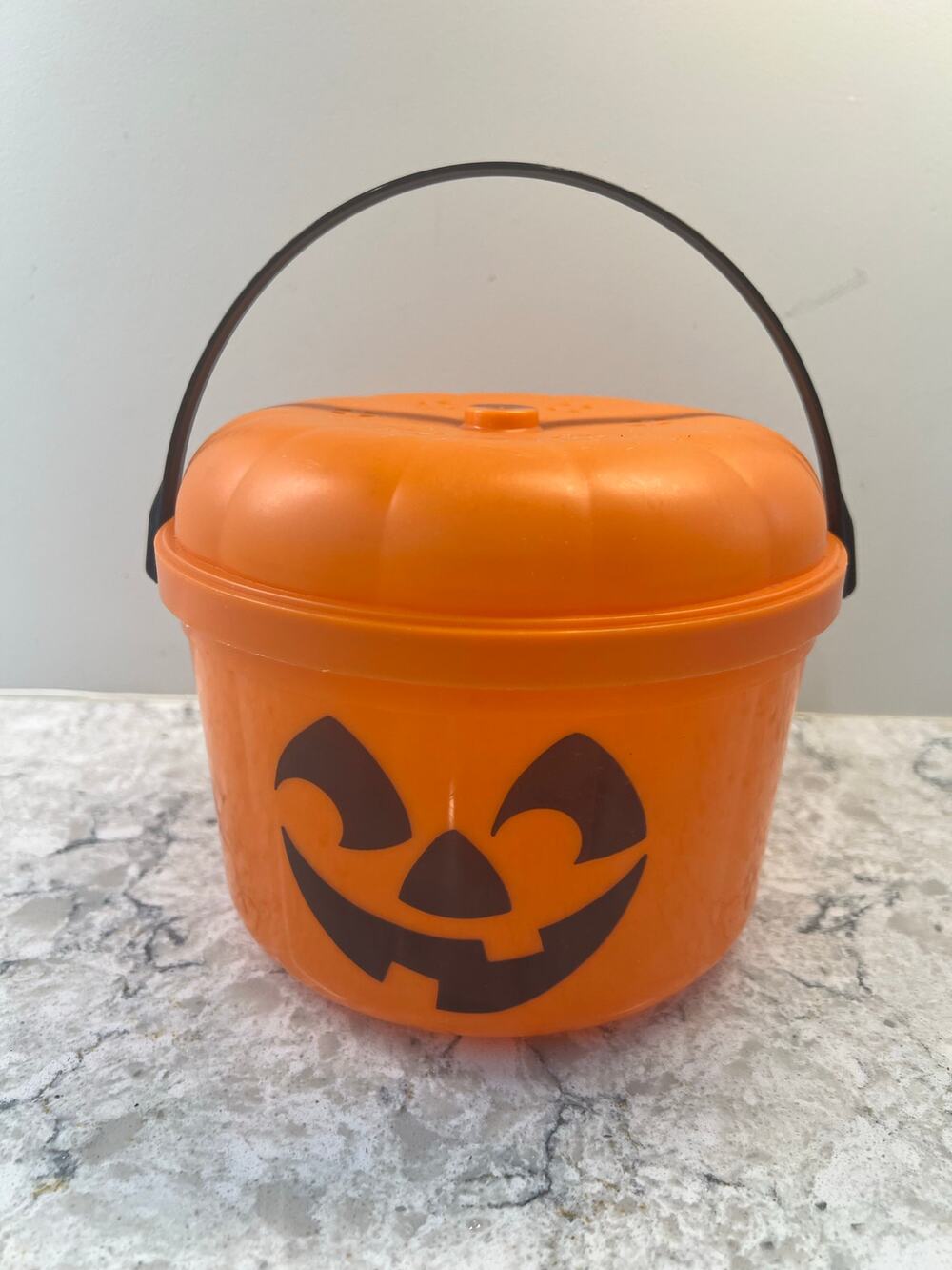 Vintage 1985 McDonald's McPunk'n Basket w Lid JL